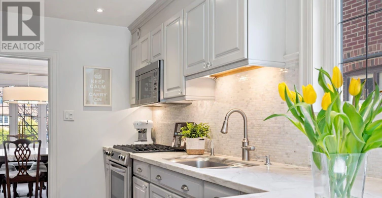 60 Thompson Avenue, Toronto, ON, M8Z 3T4 - 15