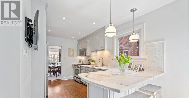 60 Thompson Avenue, Toronto, ON, M8Z 3T4 - 14
