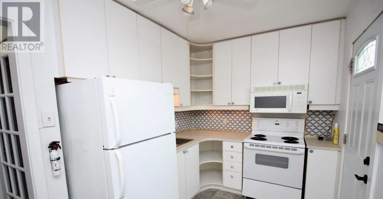 86 Argyle Crescent, St. Catharines, ON, L2P 2P4 - 4