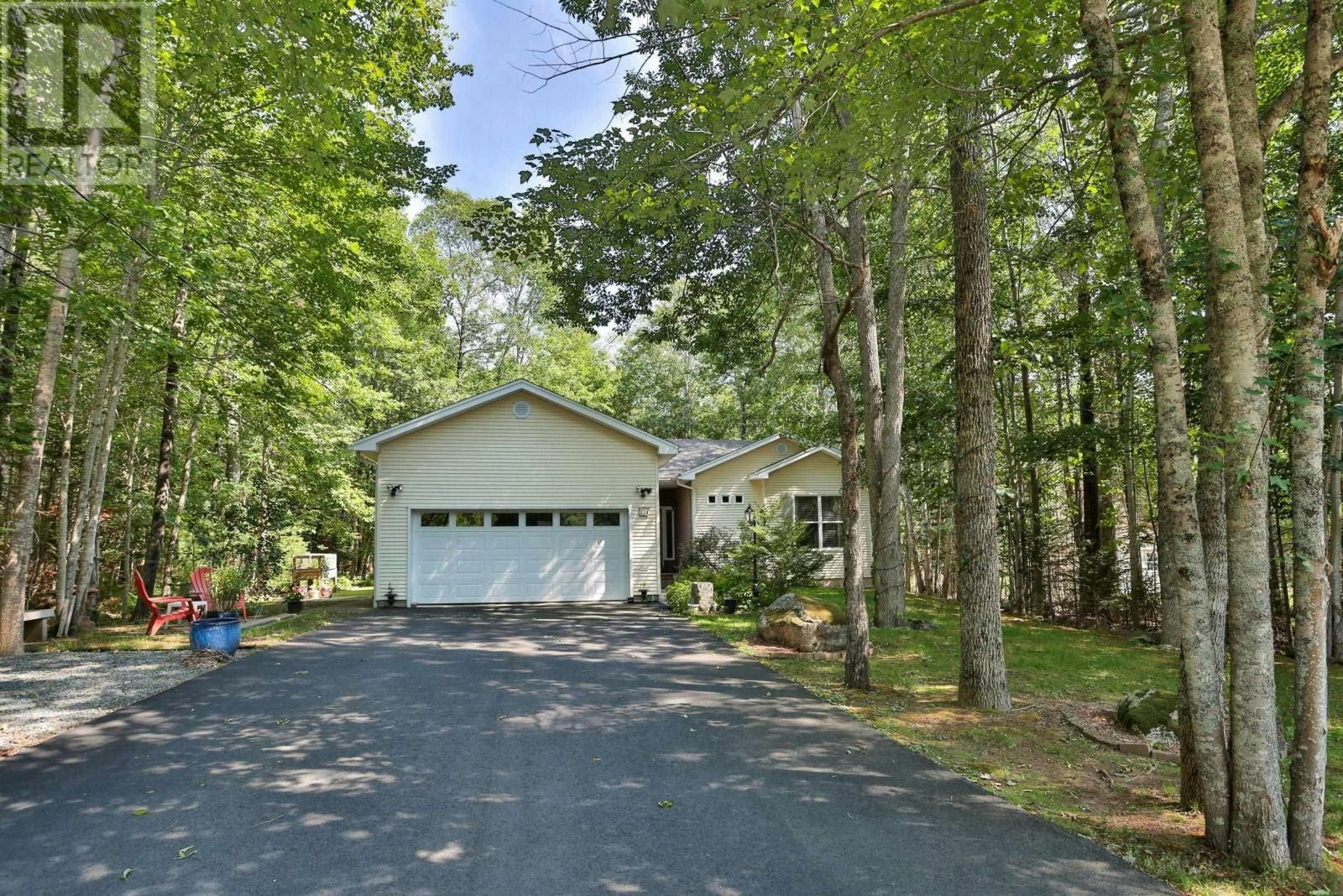374 Brady Street, Bridgewater, NS, B4V 3W4