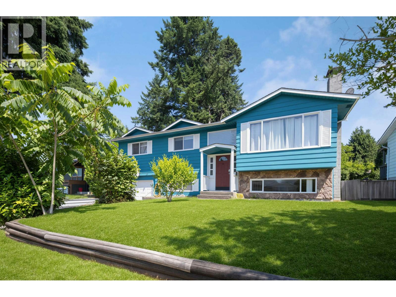 11914 212 Street, Maple Ridge, BC, V2X 7X1