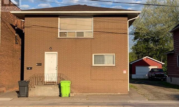 485 Wellington Street W