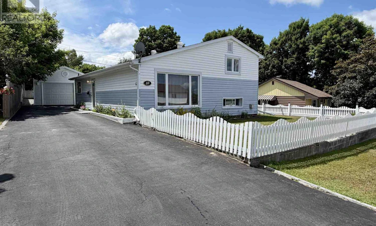69 Hutchison Avenue