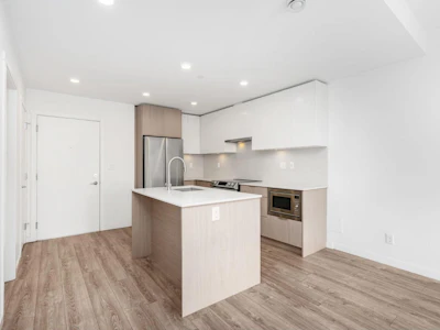 209-13969 96 Avenue - 5