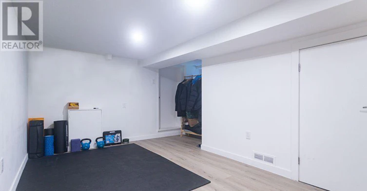6 Macklem Avenue, Toronto, ON, M6J 3M2 - 24