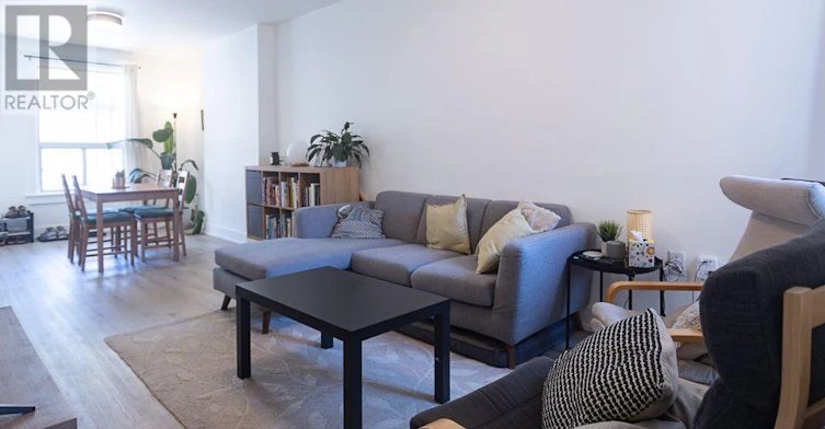 6 Macklem Avenue, Toronto, ON, M6J 3M2 - 5