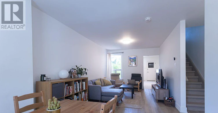 6 Macklem Avenue, Toronto, ON, M6J 3M2 - 7