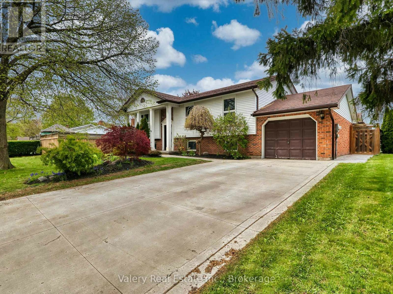 36 Rochelle Drive, St. Catharines, ON, L2M 6Y9