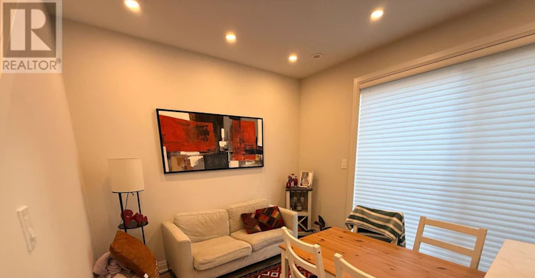 14 Wild Rose Gardens W, Toronto, ON, M6L 0A5 - 2