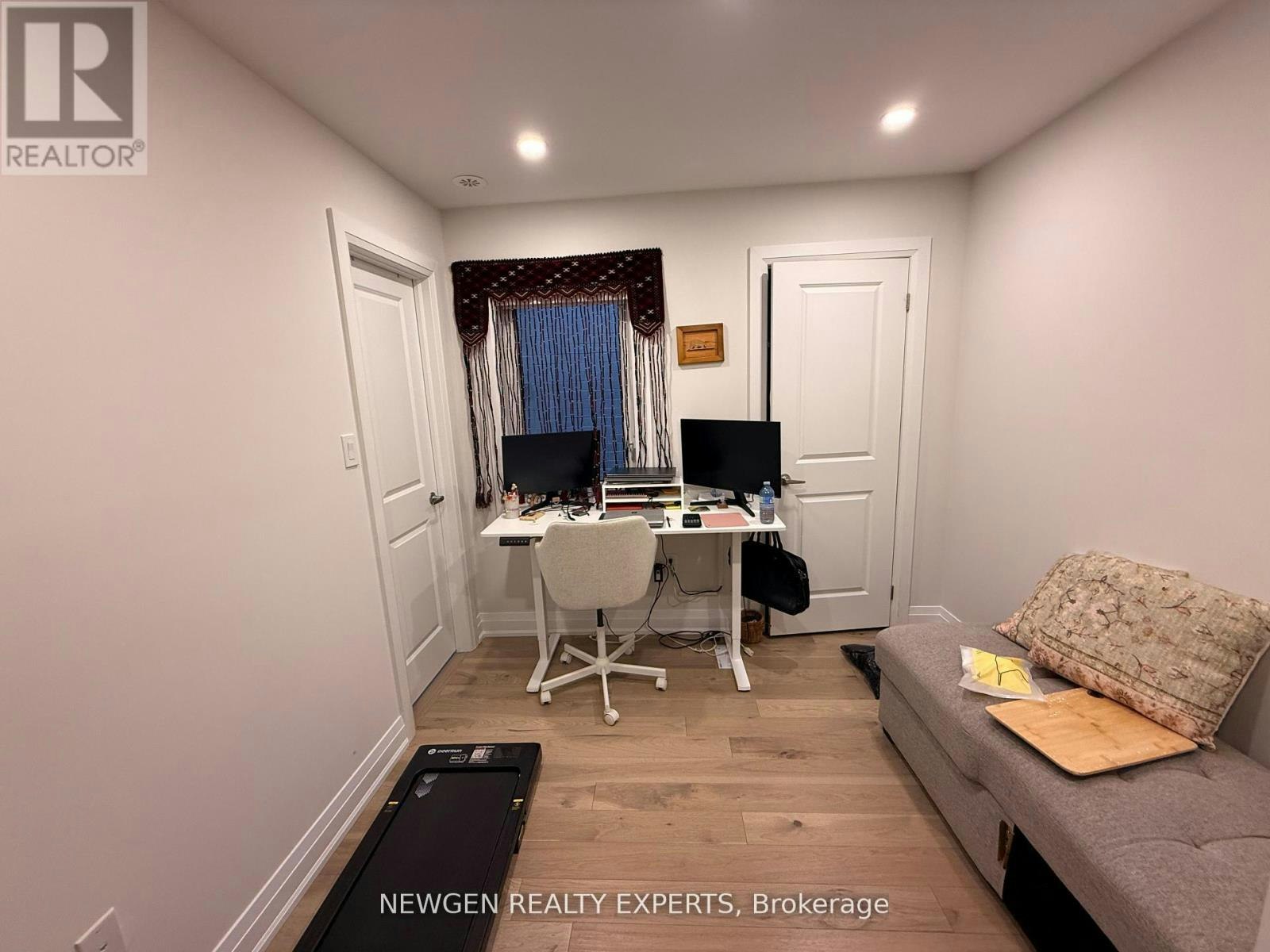 14 Wild Rose Gardens W, Toronto, ON, M6L 0A5 - 9