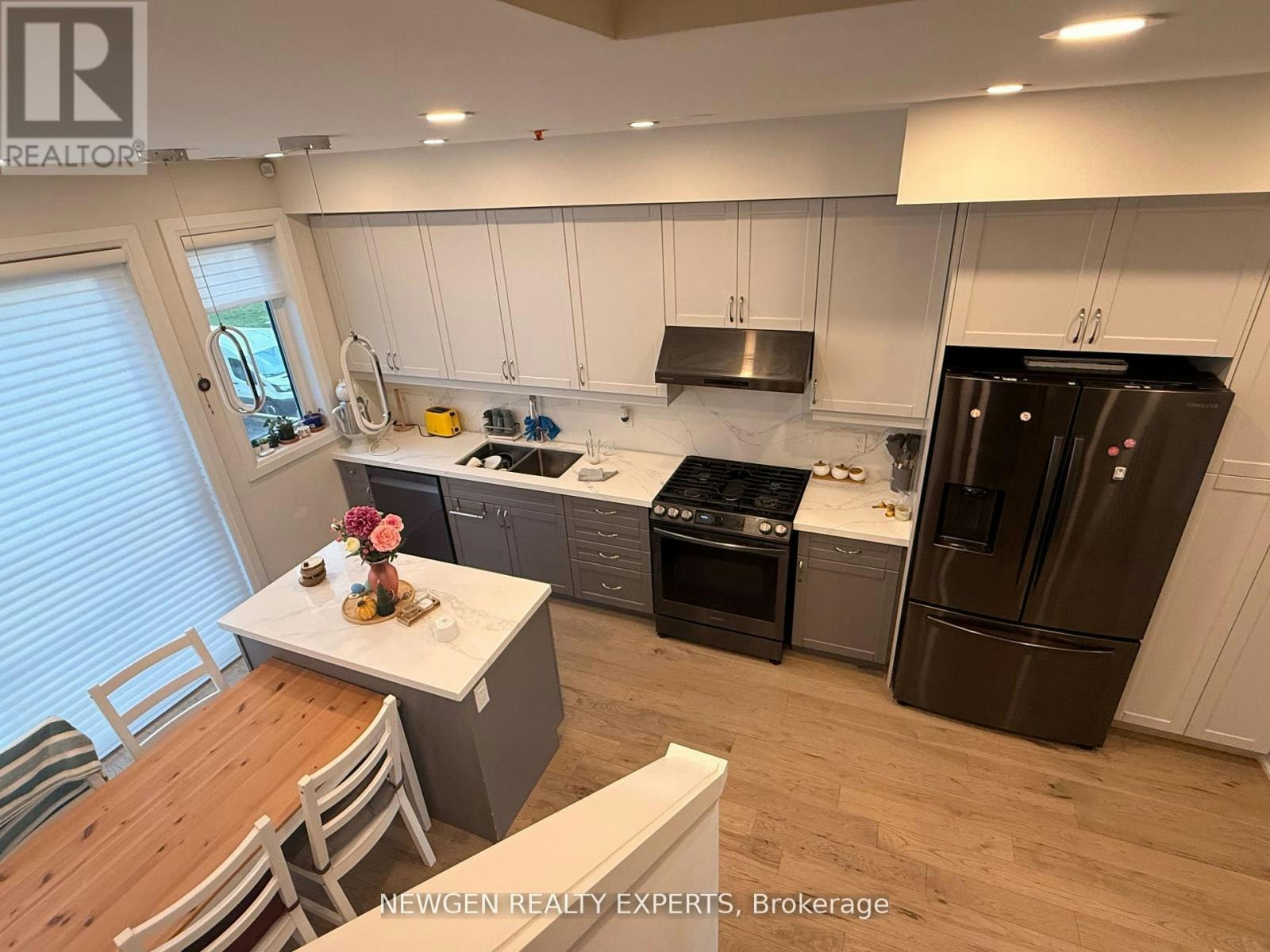 14 Wild Rose Gardens W, Toronto, ON, M6L 0A5 - 7