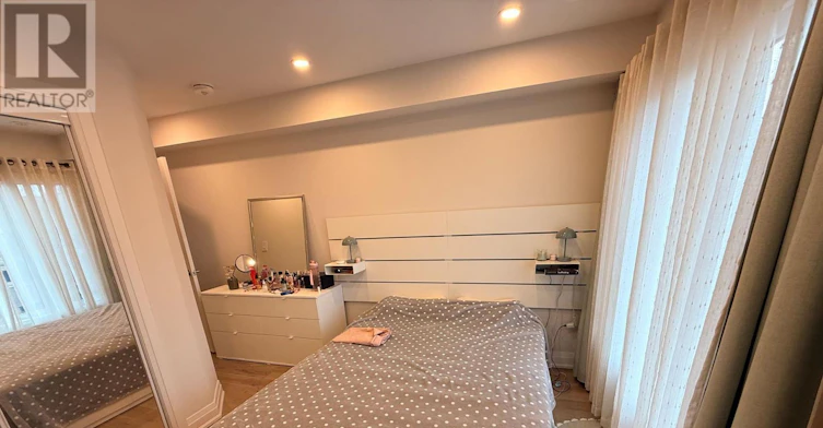 14 Wild Rose Gardens W, Toronto, ON, M6L 0A5 - 4