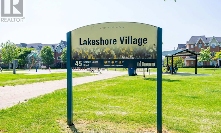 514-4 Elsinore Path