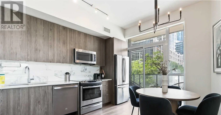 215-50 Bruyeres Mews, Toronto, ON, M5V 0H8 - 9