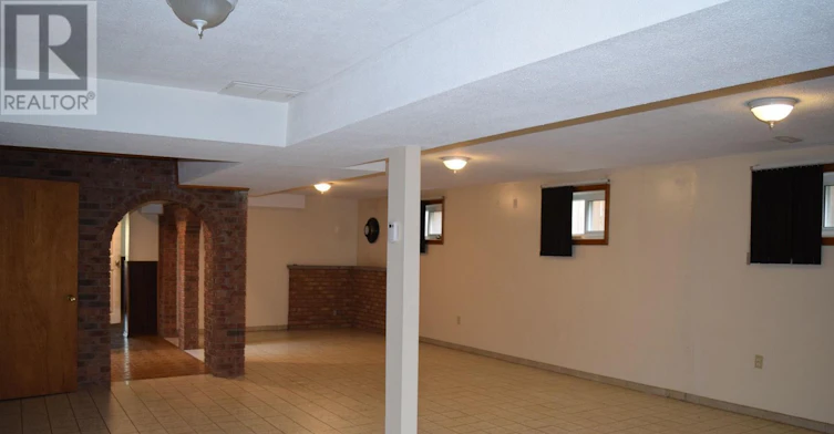 38 Beamsville Drive, Toronto, ON, M1T 3S2 - 19