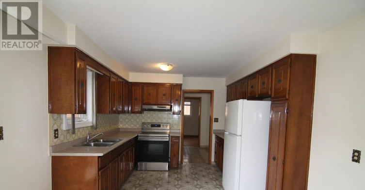 38 Beamsville Drive, Toronto, ON, M1T 3S2 - 5