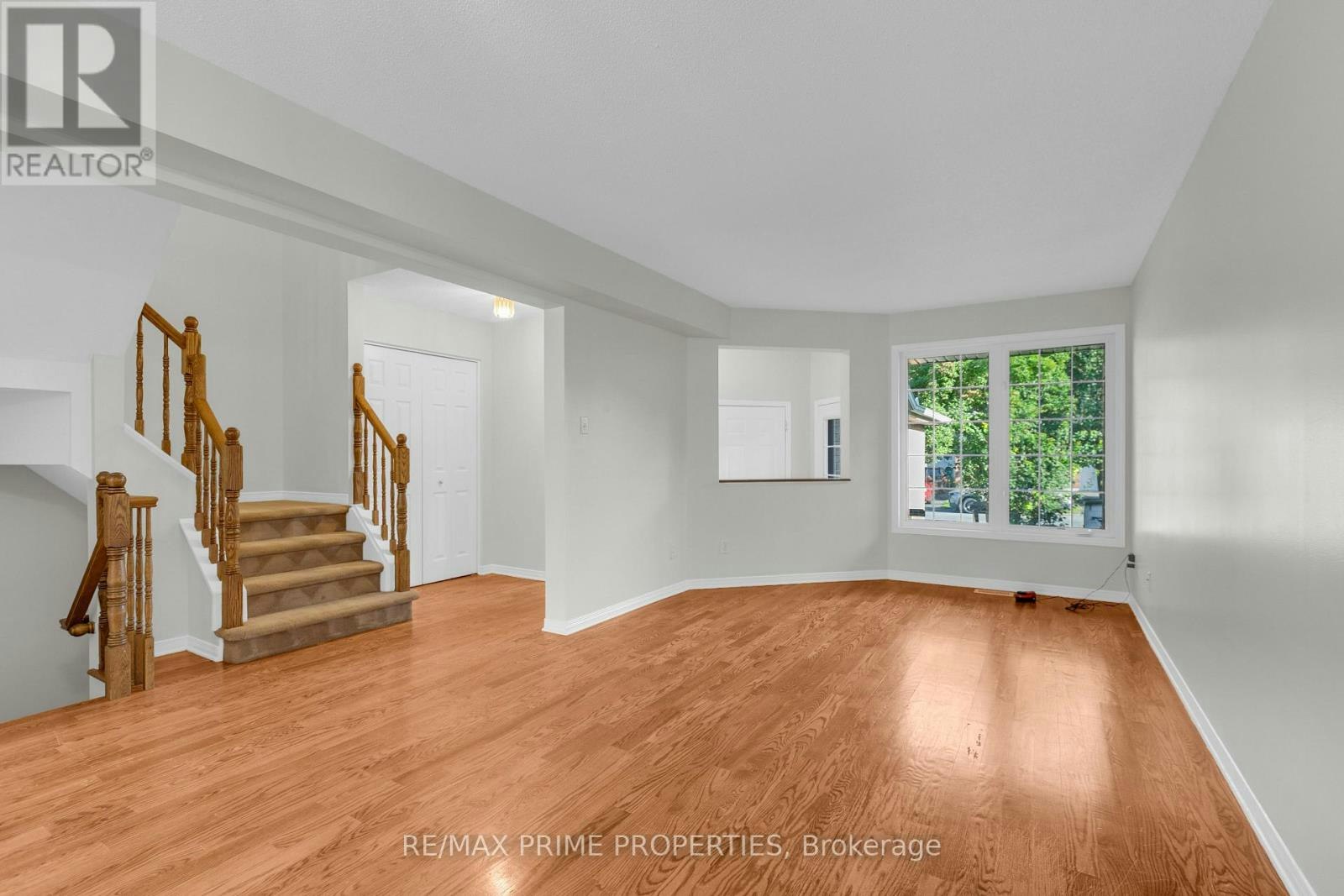 246 Duntroon Circle, Ottawa, ON, K1T 4C6 - 7
