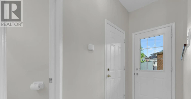 246 Duntroon Circle, Ottawa, ON, K1T 4C6 - 4