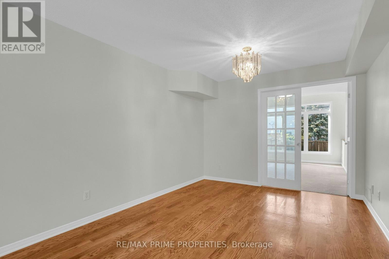 246 Duntroon Circle, Ottawa, ON, K1T 4C6 - 9