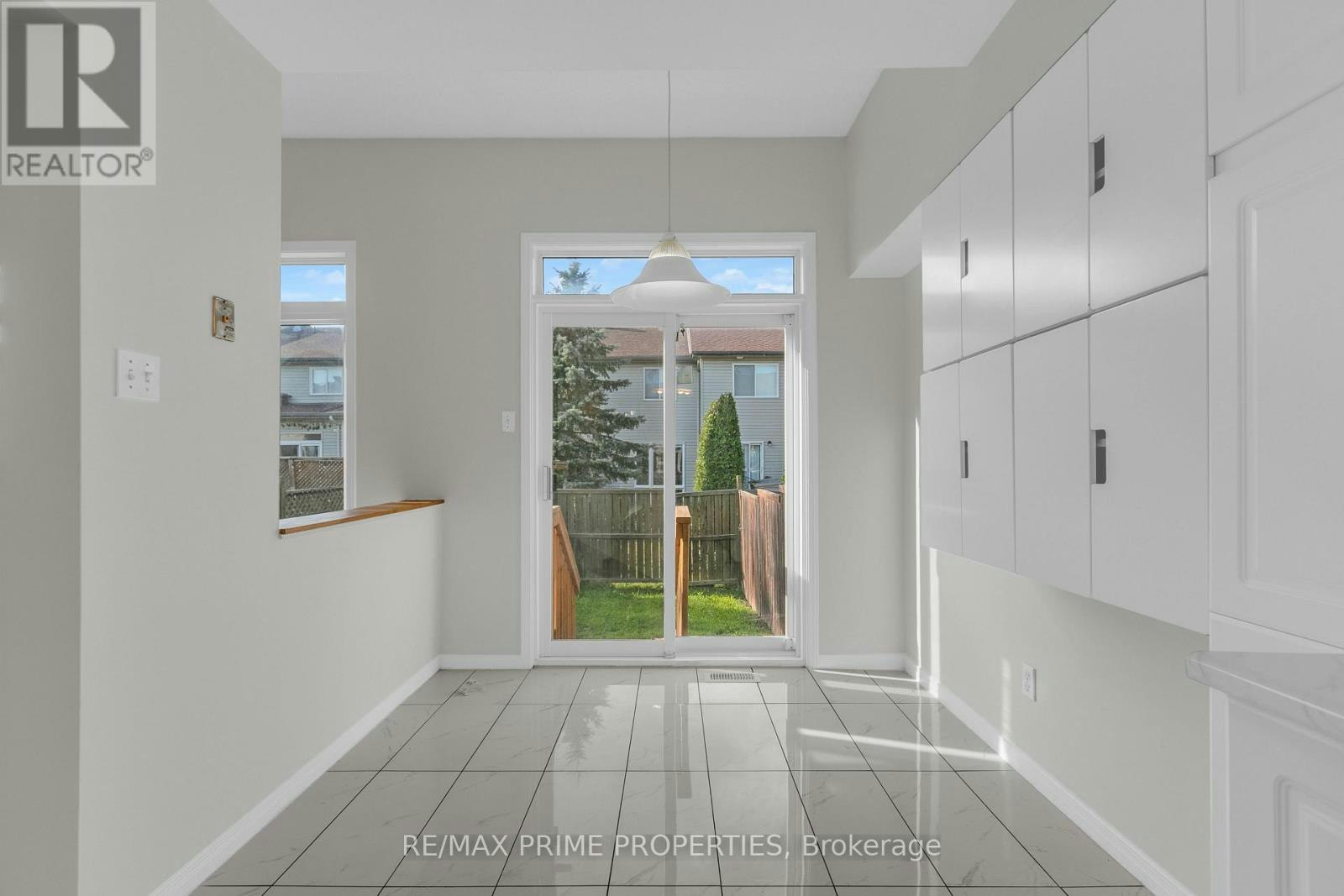 246 Duntroon Circle, Ottawa, ON, K1T 4C6 - 17