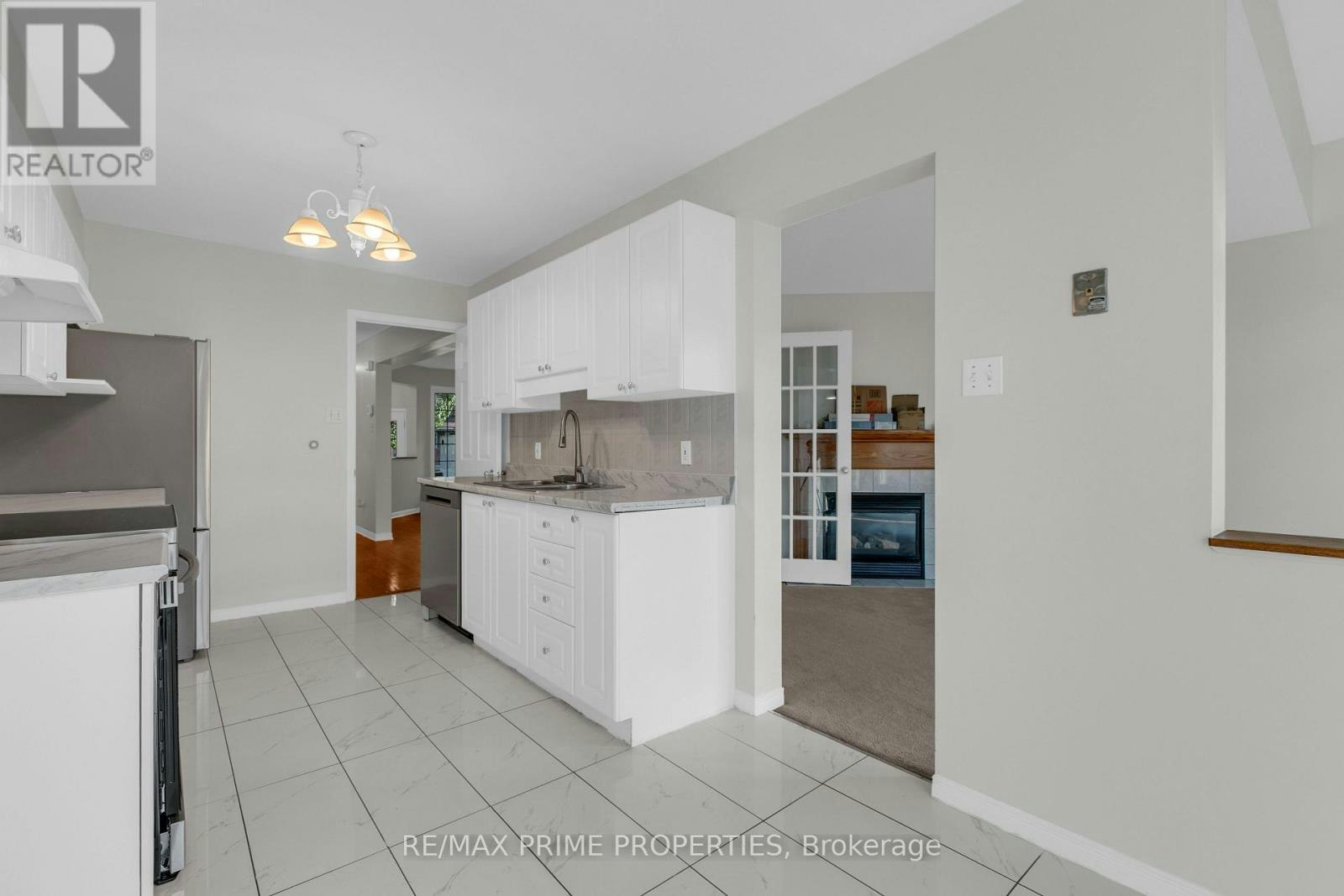 246 Duntroon Circle, Ottawa, ON, K1T 4C6 - 16