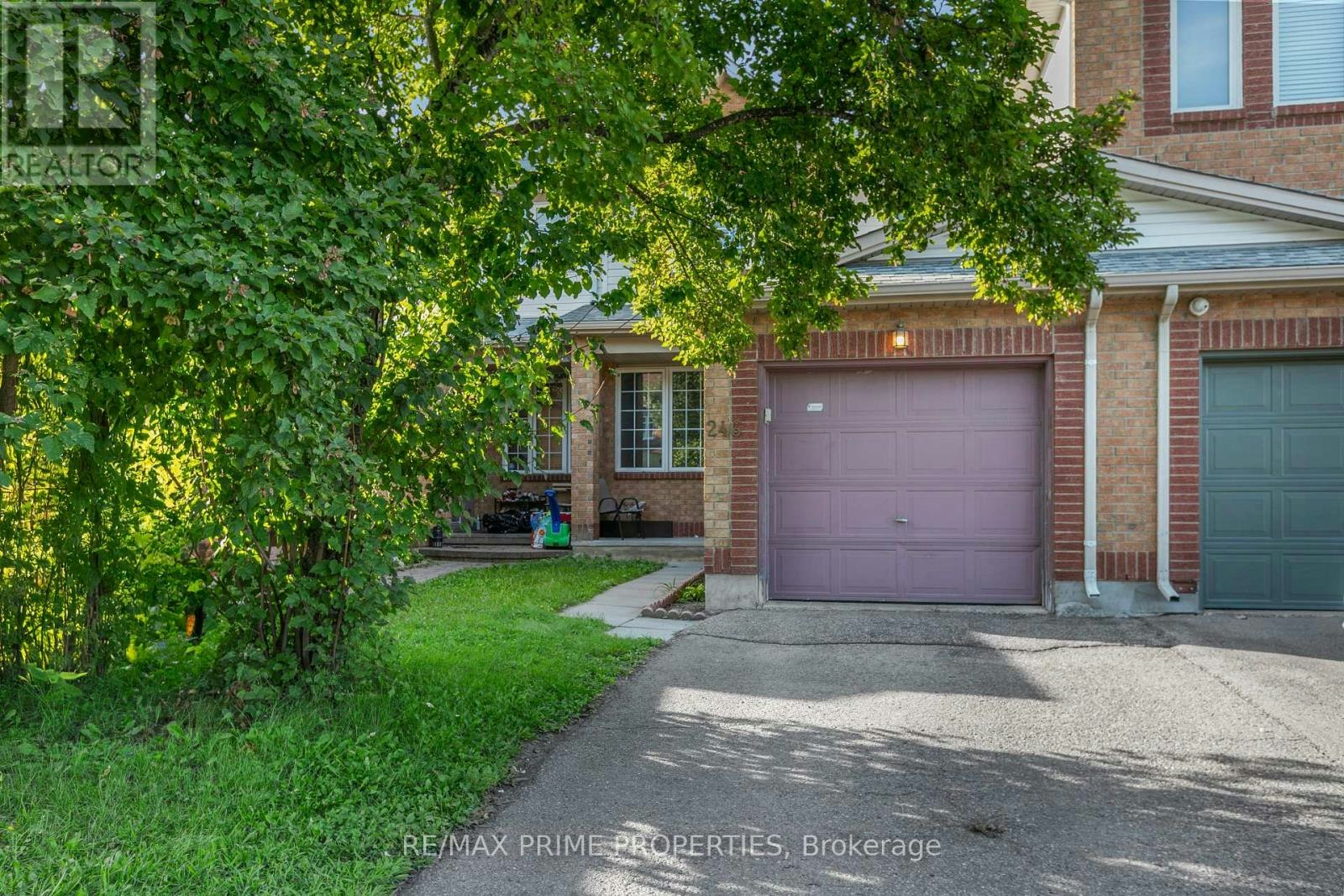 246 Duntroon Circle, Ottawa, ON, K1T 4C6 - 2