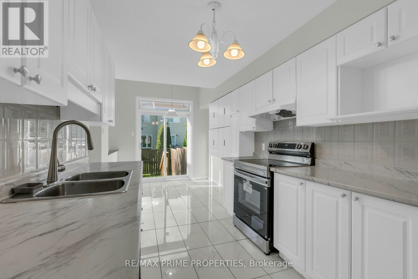 246 Duntroon Circle, Ottawa, ON, K1T 4C6 - 14