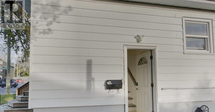 2-2 Howard Crescent, Kingston, ON, K7M 3C6 - 3