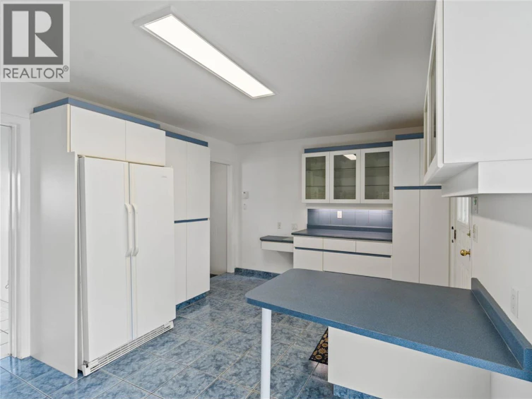 1045 Dominion Street, Kamloops, BC, V2C 2Y4 - 23