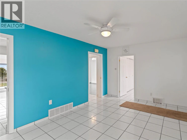 1045 Dominion Street, Kamloops, BC, V2C 2Y4 - 33