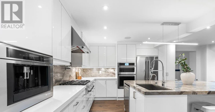 17 Old Oak Road, Toronto, ON, M9A 2V9 - 6