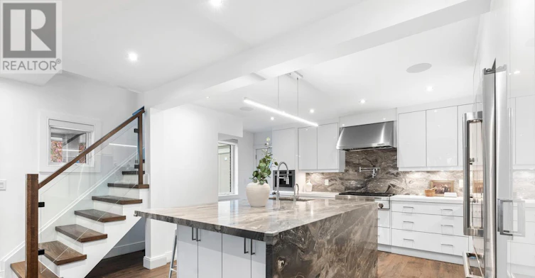 17 Old Oak Road, Toronto, ON, M9A 2V9 - 4