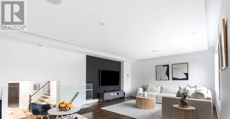 17 Old Oak Road, Toronto, ON, M9A 2V9 - 9