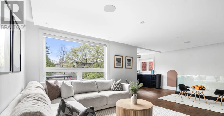 17 Old Oak Road, Toronto, ON, M9A 2V9 - 11