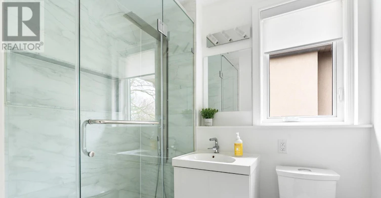17 Old Oak Road, Toronto, ON, M9A 2V9 - 18