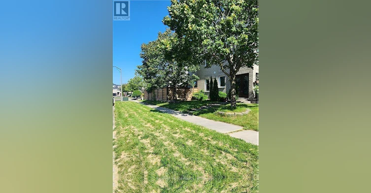 2070 White Dove Circle, Oakville, ON, L6M 3R7 - 3