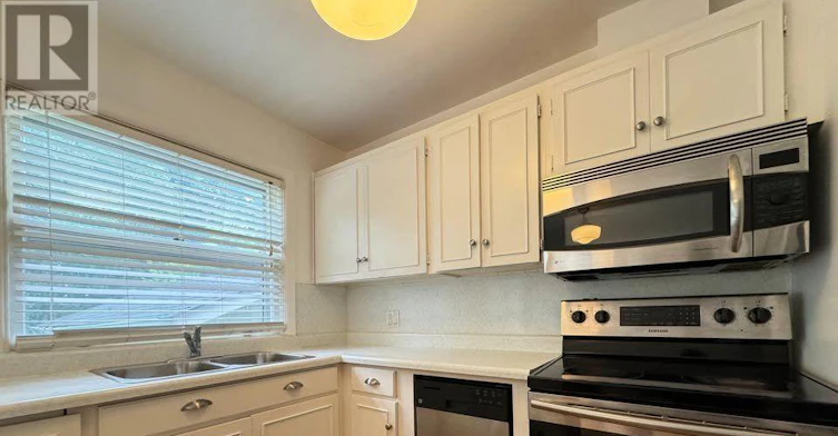 MAIN-73 Eugenia Street, Barrie, ON, L4M 1P9 - 10