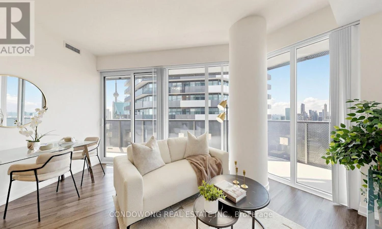 6212-138 Downes Street