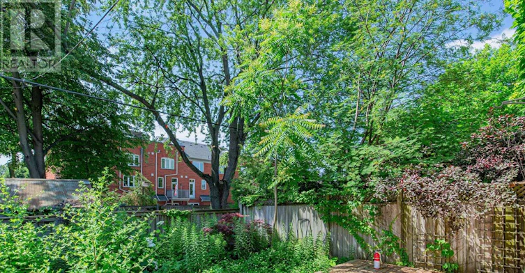 MAIN-5 Clinton Place, Toronto, ON, M6G 1J8 - 19