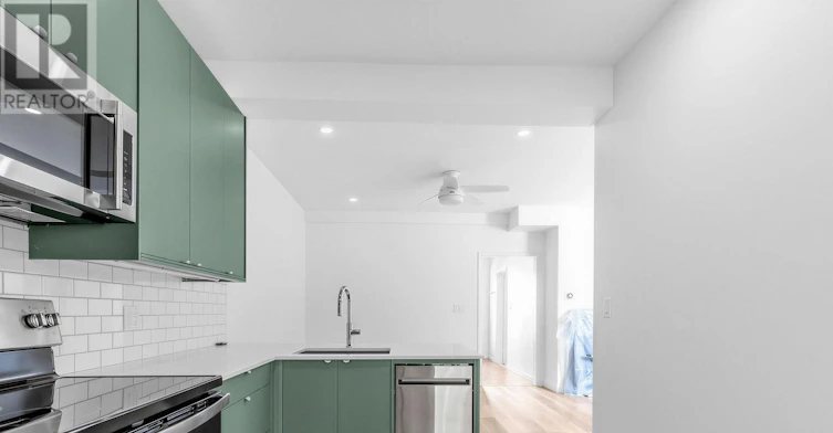 MAIN-5 Clinton Place, Toronto, ON, M6G 1J8 - 12