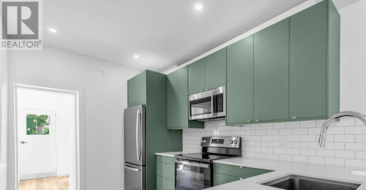 MAIN-5 Clinton Place, Toronto, ON, M6G 1J8 - 9