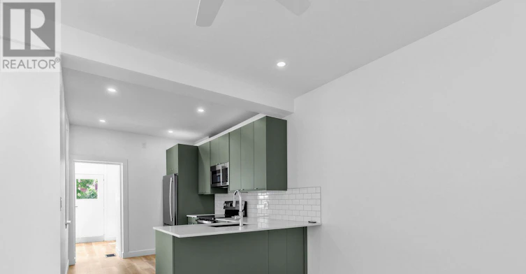 MAIN-5 Clinton Place, Toronto, ON, M6G 1J8 - 7