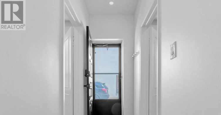 MAIN-5 Clinton Place, Toronto, ON, M6G 1J8 - 2