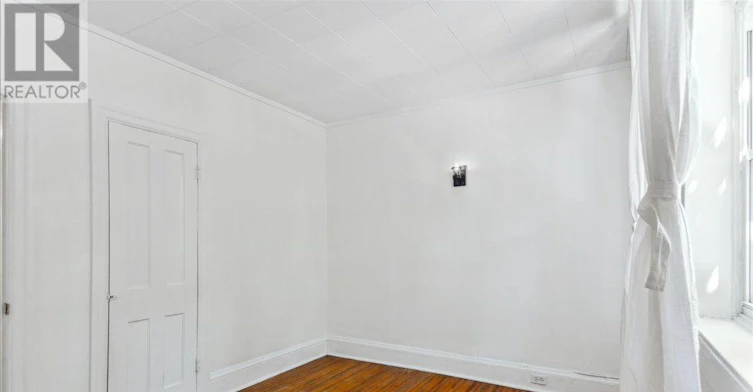 162 Jones Avenue, Toronto, ON, M4M 3A3 - 22