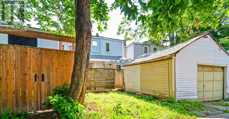 162 Jones Avenue, Toronto, ON, M4M 3A3 - 39