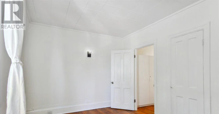 162 Jones Avenue, Toronto, ON, M4M 3A3 - 24