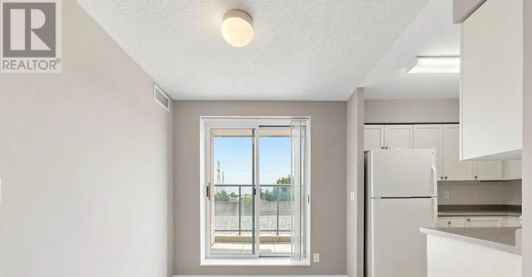 211-11 Oneida Crescent, Richmond Hill, ON, L4B 0A1 - 9