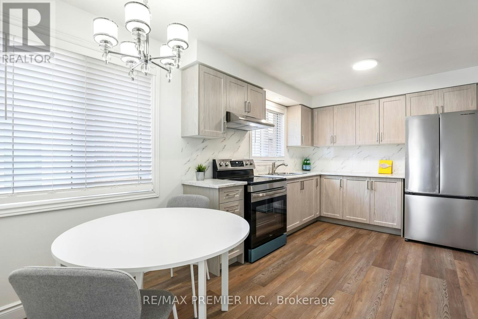 45 Roughley Street, Bradford West Gwillimbury, ON, L3Z 3B3 - 4
