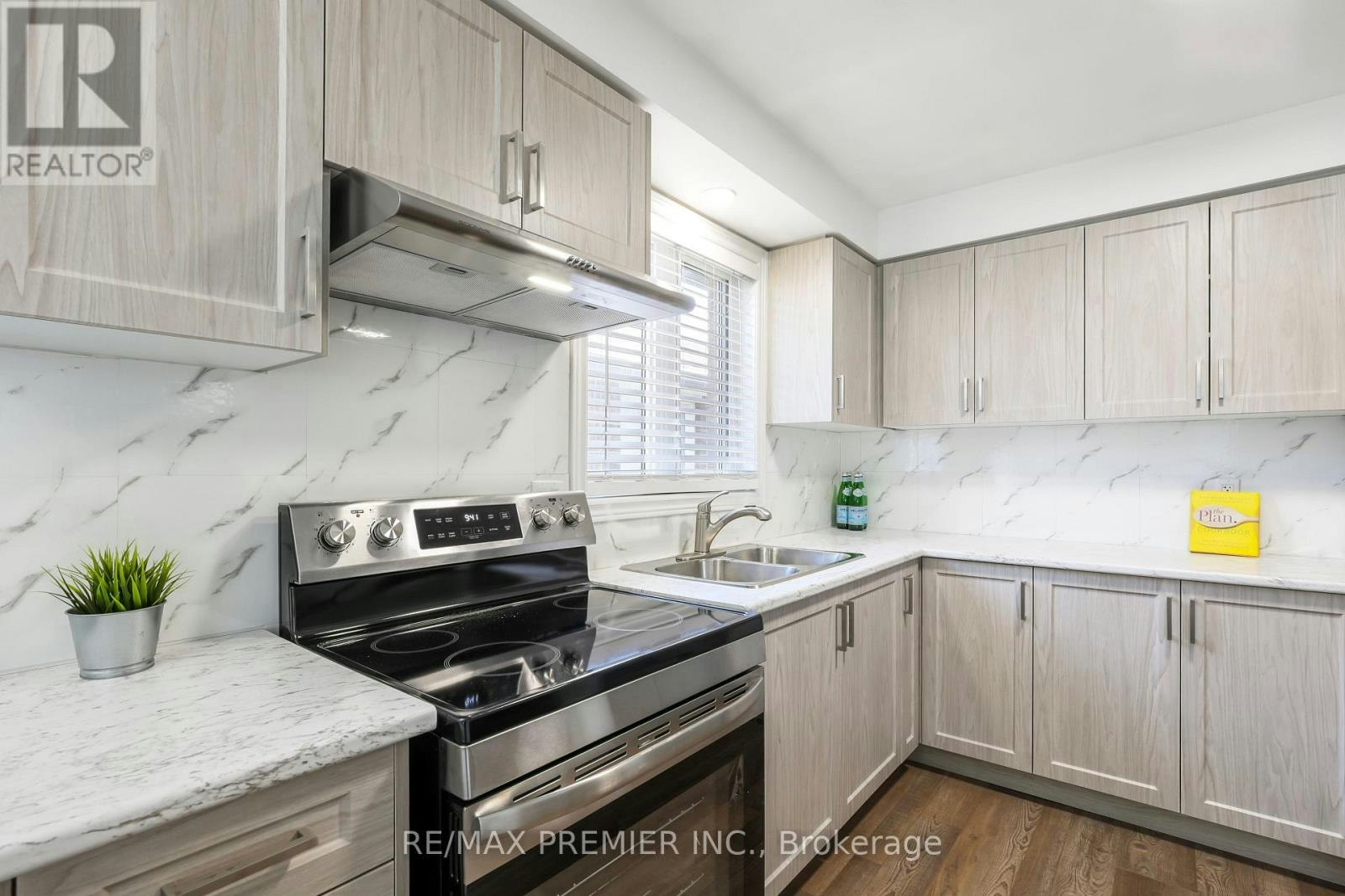 45 Roughley Street, Bradford West Gwillimbury, ON, L3Z 3B3 - 5