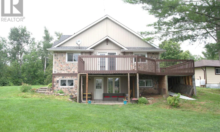 16 Hummingbird Lane